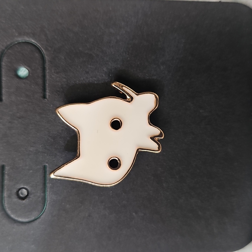 White Cartoon Cat Enamel Pin Brooch - Picture 3 of 3